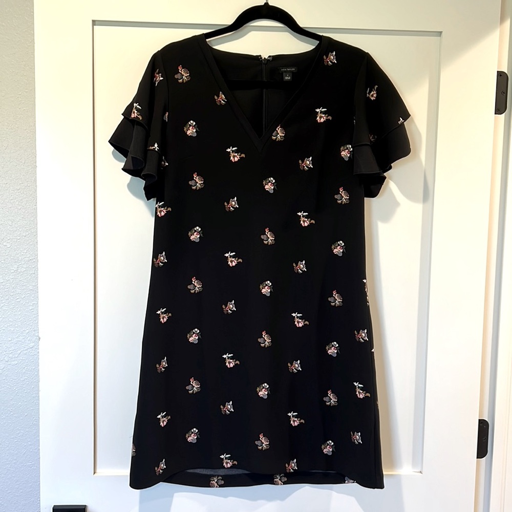 Ann Taylor flutter sleeve dress